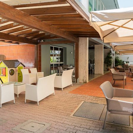 Hotel Ondina E Milazzo チェルヴィア エクステリア 写真