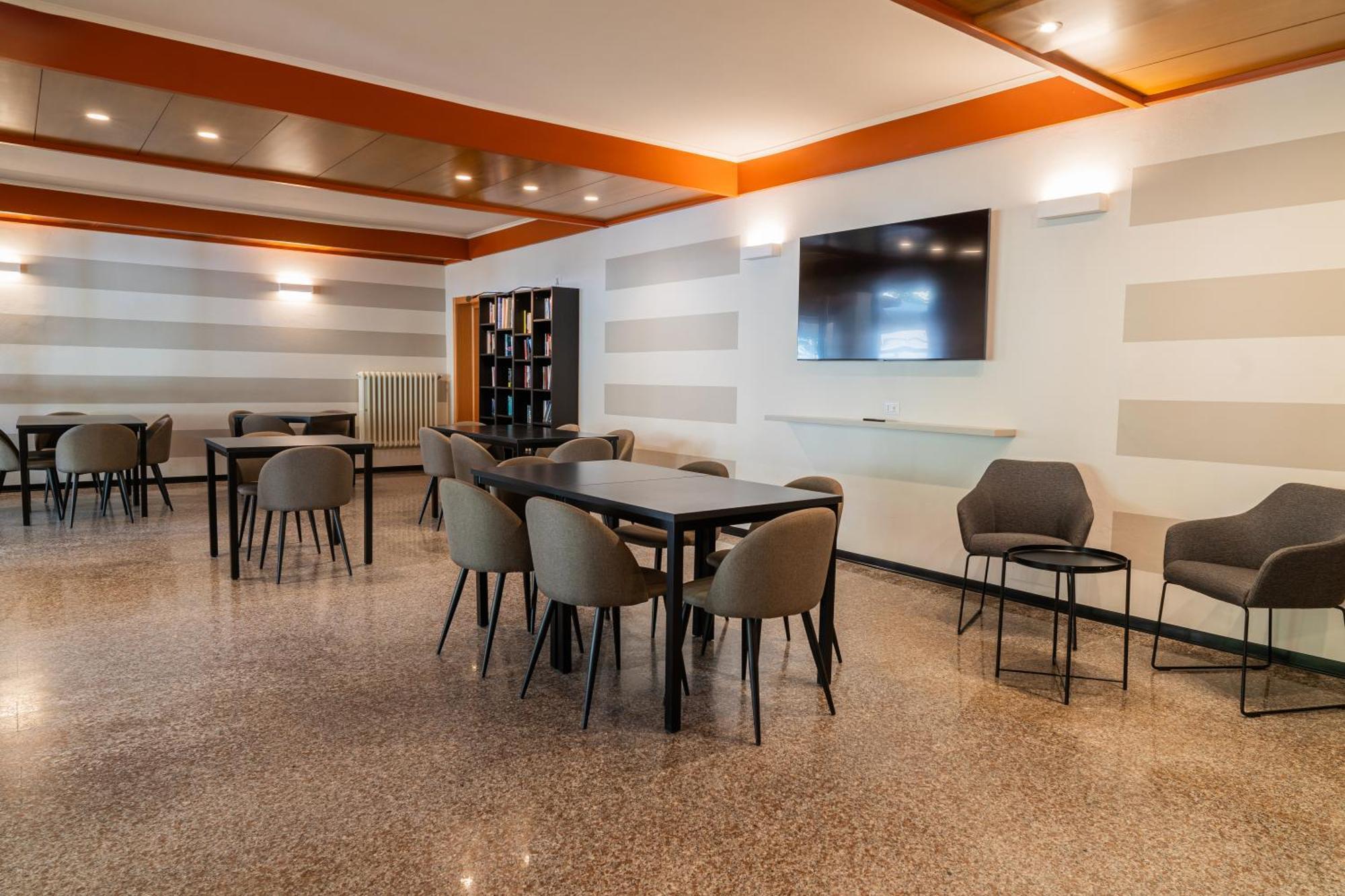 Hotel Ondina E Milazzo チェルヴィア エクステリア 写真