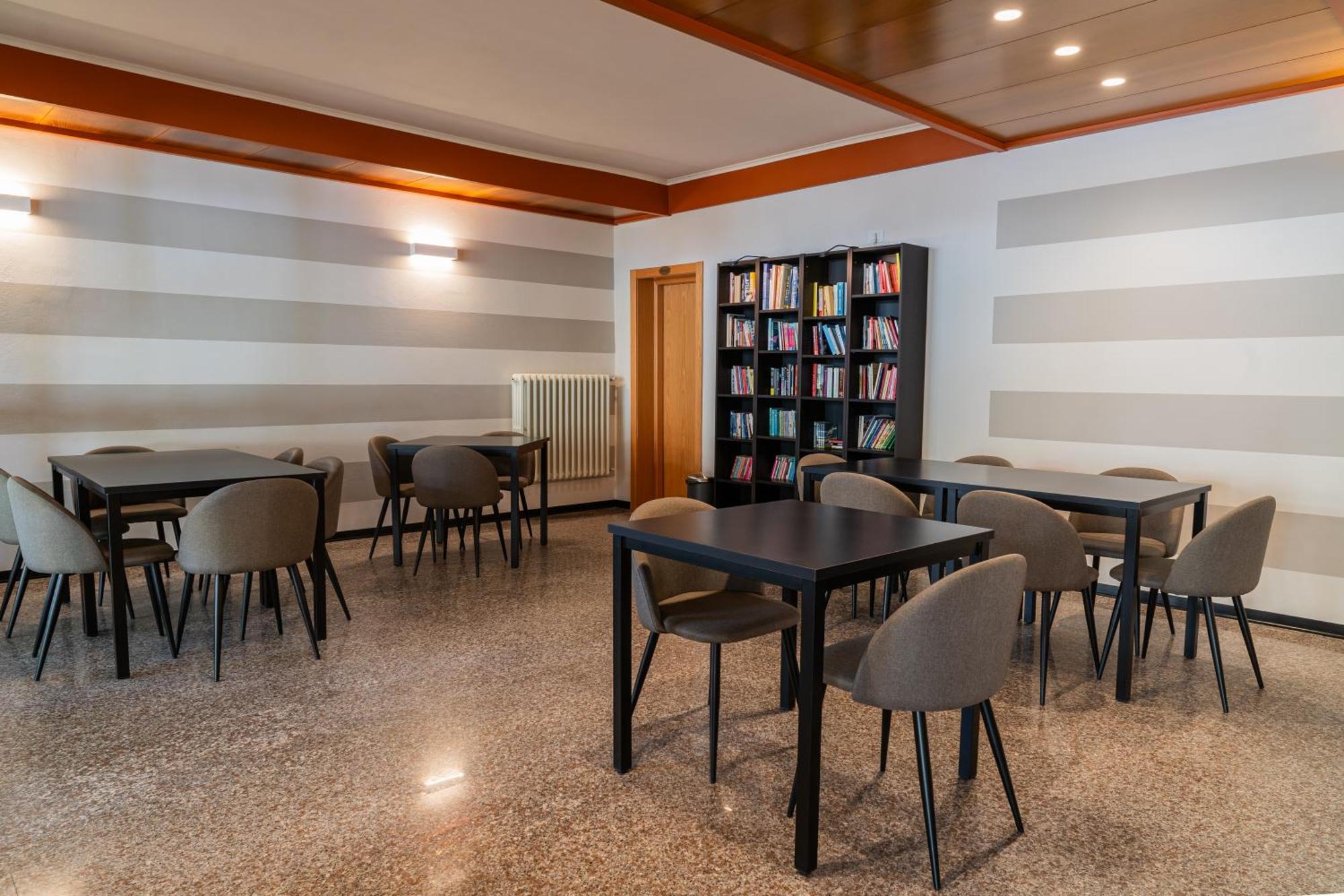 Hotel Ondina E Milazzo チェルヴィア エクステリア 写真