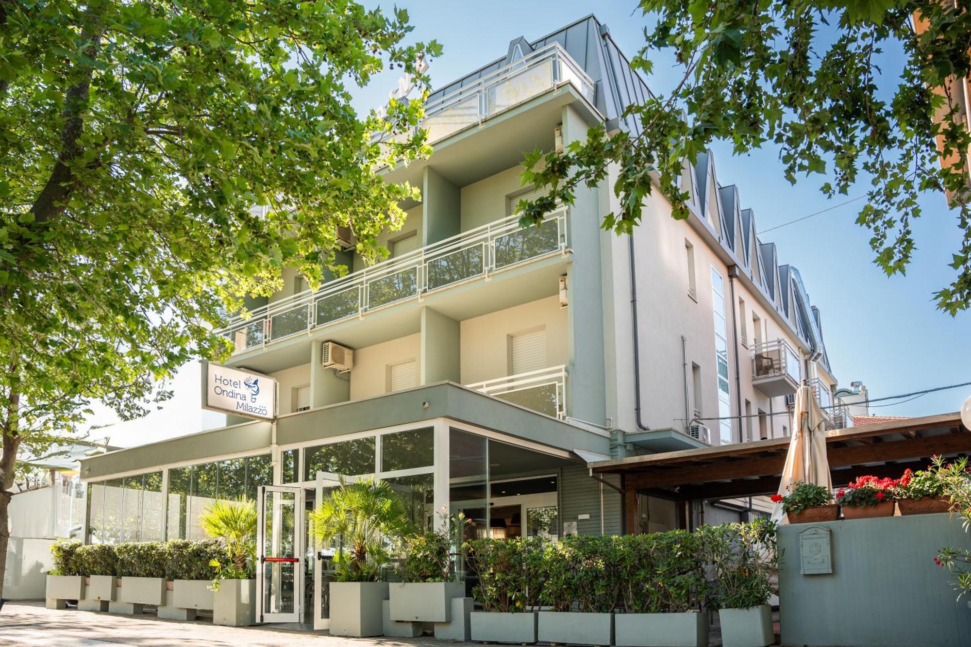 Hotel Ondina E Milazzo チェルヴィア エクステリア 写真