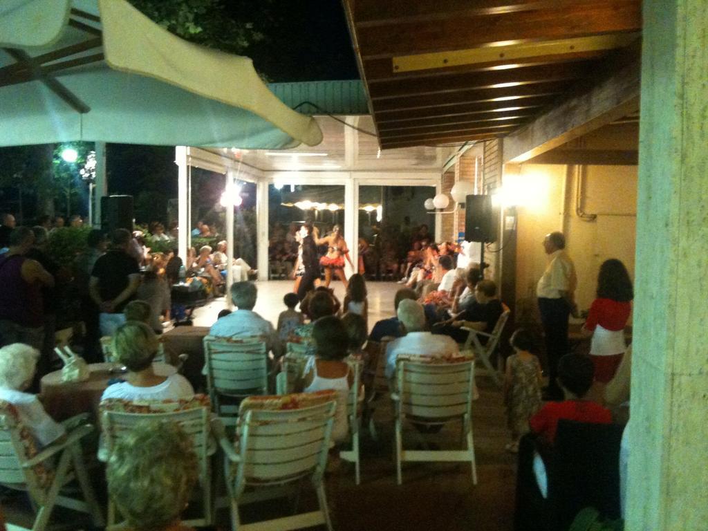 Hotel Ondina E Milazzo チェルヴィア エクステリア 写真