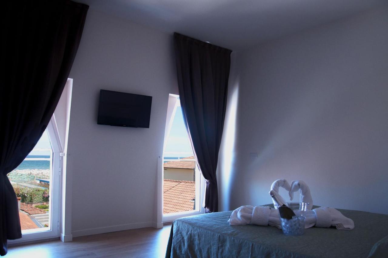 Hotel Ondina E Milazzo チェルヴィア エクステリア 写真